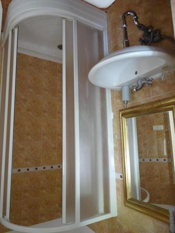 Garden Apartment On Art Nouveau Street In Central プラハ エクステリア 写真